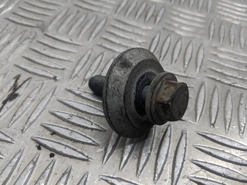 Peugeot 207 1.4 Hdi 8v 70 2008 Kurbelwelle Riemenscheibe Schraube