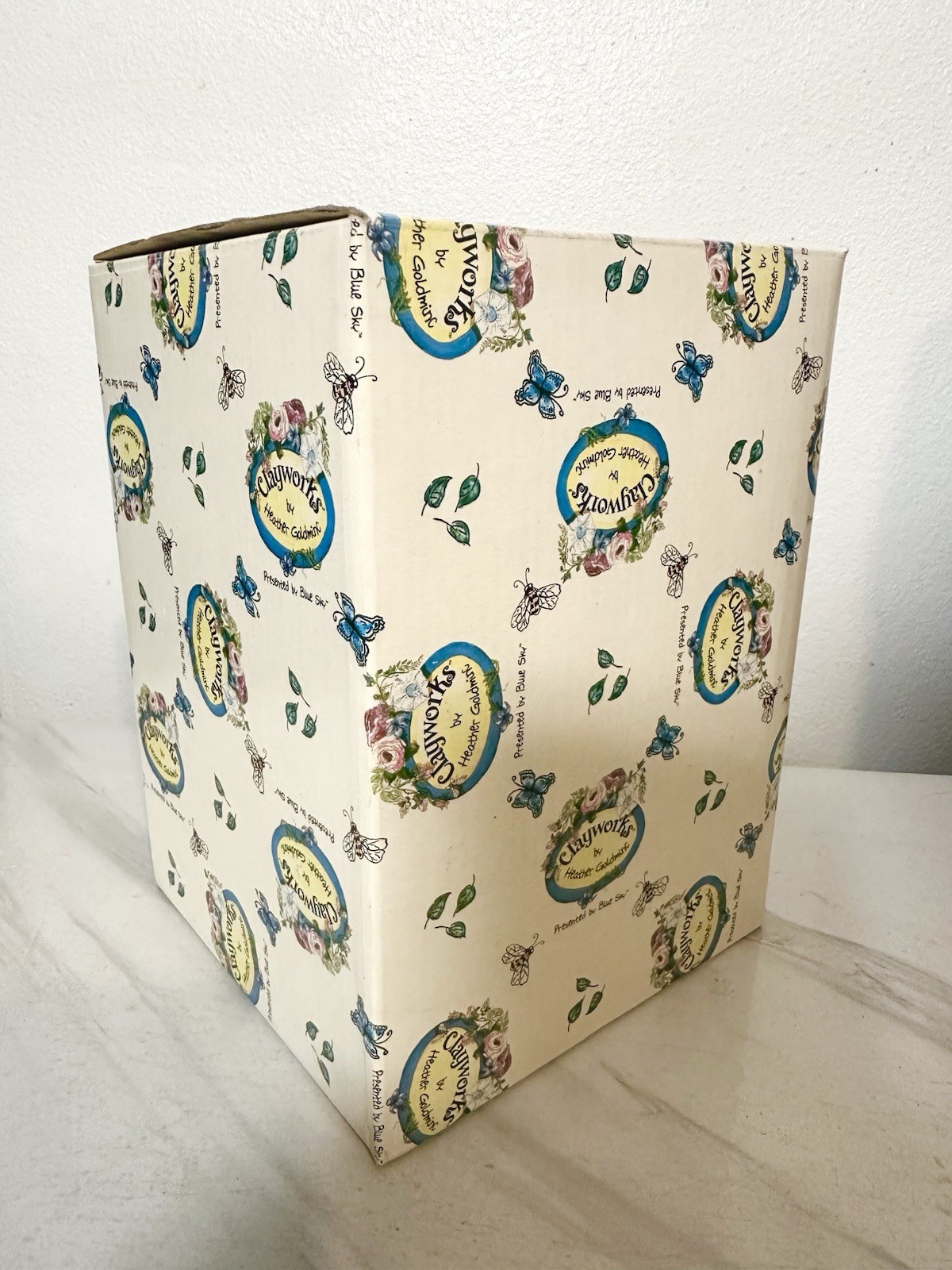 Blue Sky Clayworks Heather Goldminc CHERRIES HOUSE OF BEAUTY Salon Tea Light COA