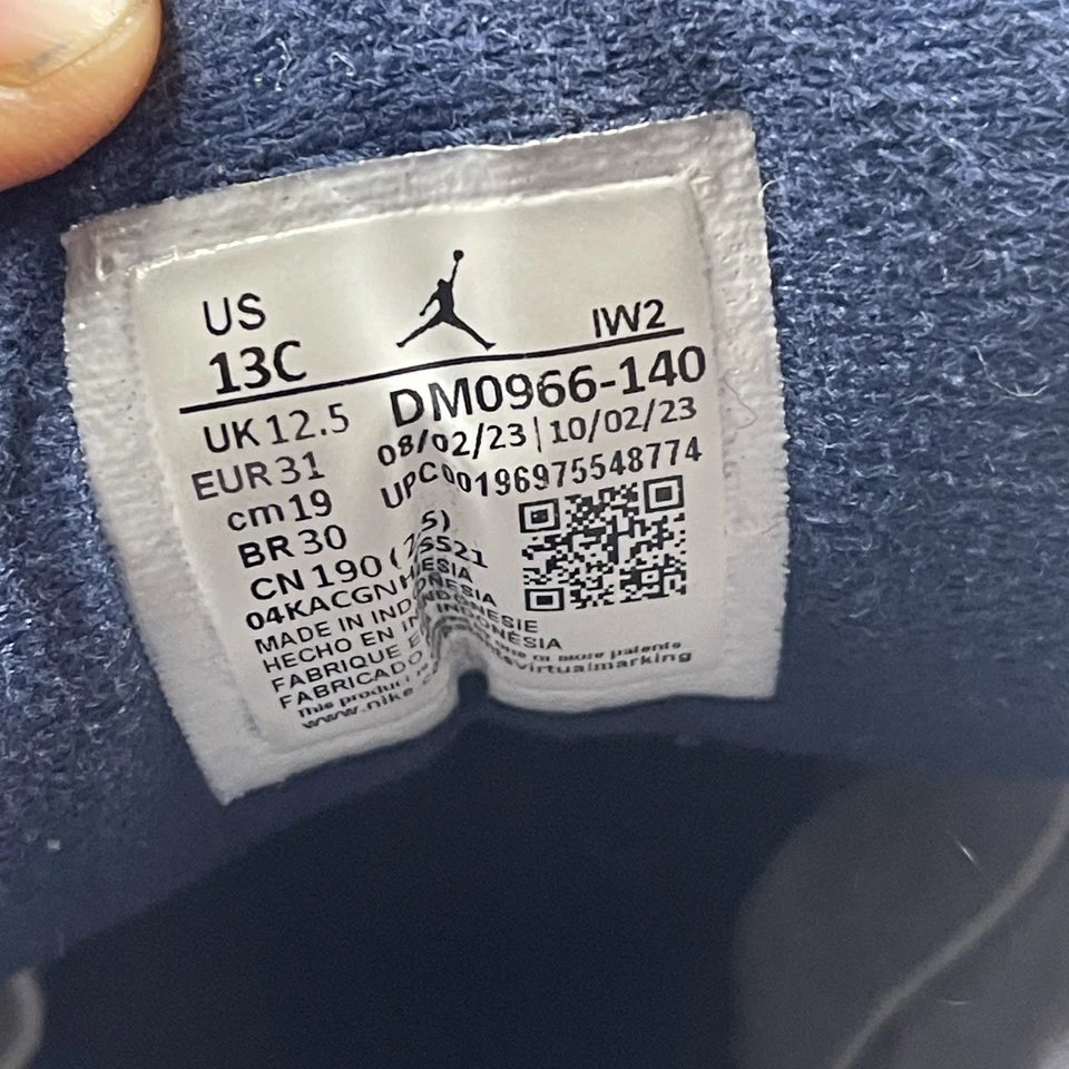 Nike Air Jordan 3 Retro White Navy Cement DM0966-140 Kids Size 13C Sneakers - Image 4 of 4