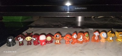 Gogo Spielfiguren Konvolut. Viele Glänzende Und Holos.