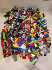 Box Of Assorted Lego Blocks And Pieces 3 Pounds 4.4 Ounces