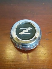 79-80 Datsun 280zx Wheel Center Cap One Only Black 40343-p7100 Oem Used 79-80 Datsun 280zx Wheel Center Cap One Only Black 40343-p7100 Oem Used