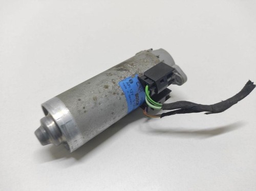 BMW 7 E65, E66, E67 Sitzsteuerungsmotor vorne rechts 0130002613 3.0 31597522