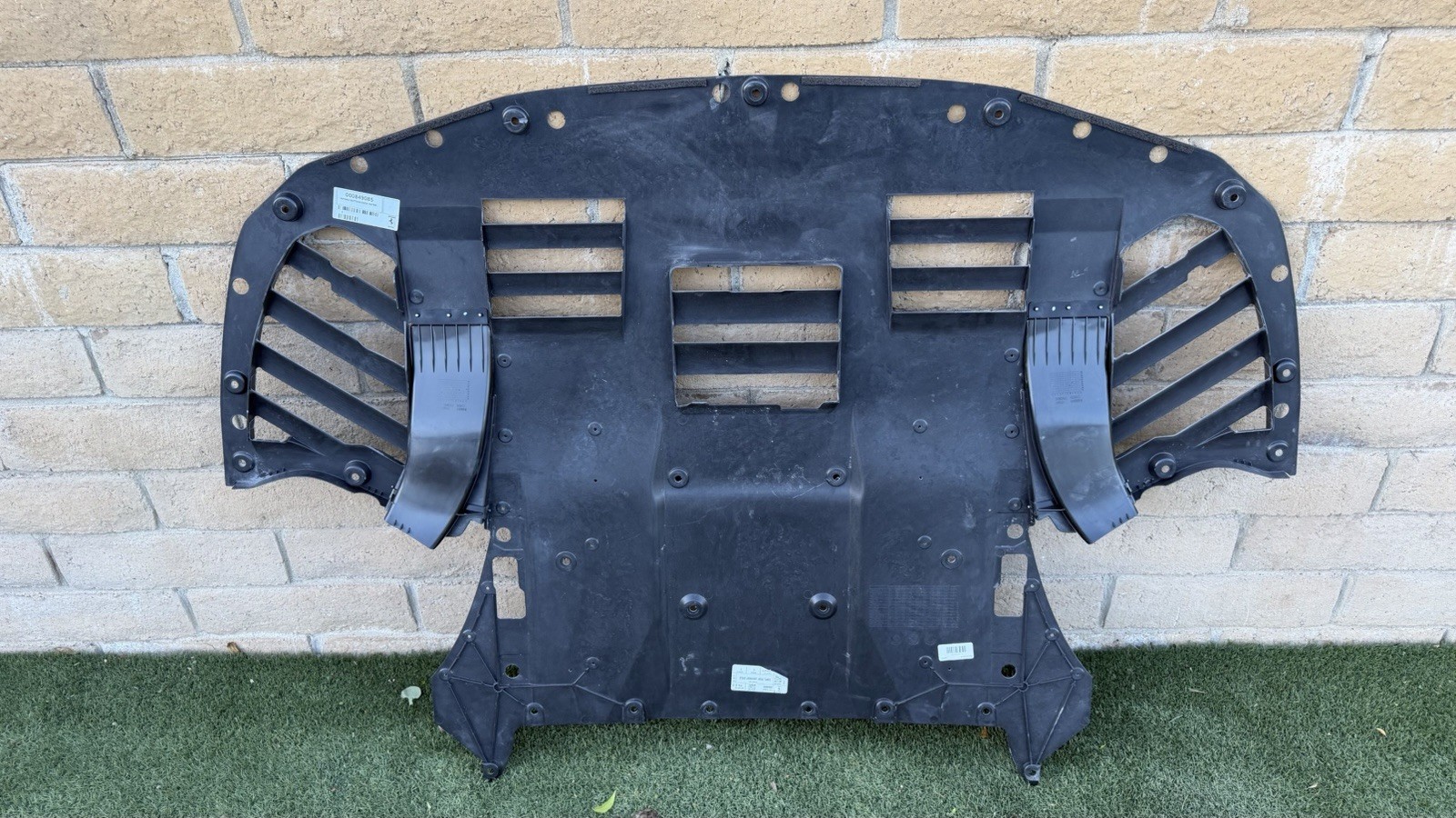 FERRARI SF90 FRONT UNDERBODY SHIELD OEM 849085
