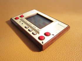 NINTENDO Manhole Game and Watch in Excellent Condition (MH-06) 1981