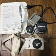 OLYMPUS PEN E-PL10 White Double Zoom Kit with 843 Shutter Count