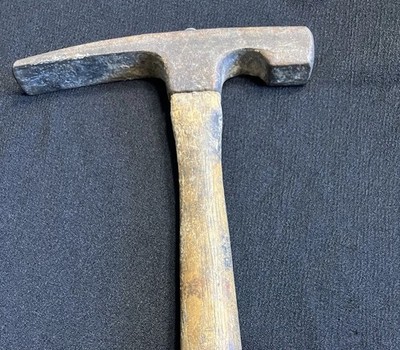 Vintage Bricklayer Masonry Hammer 21 OZ