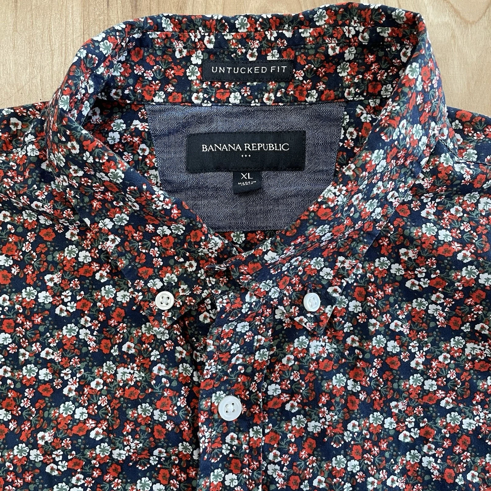 Banana Republic Men’s XL Floral Long Sleeve Untucked Button-up Shirt Navy Orange