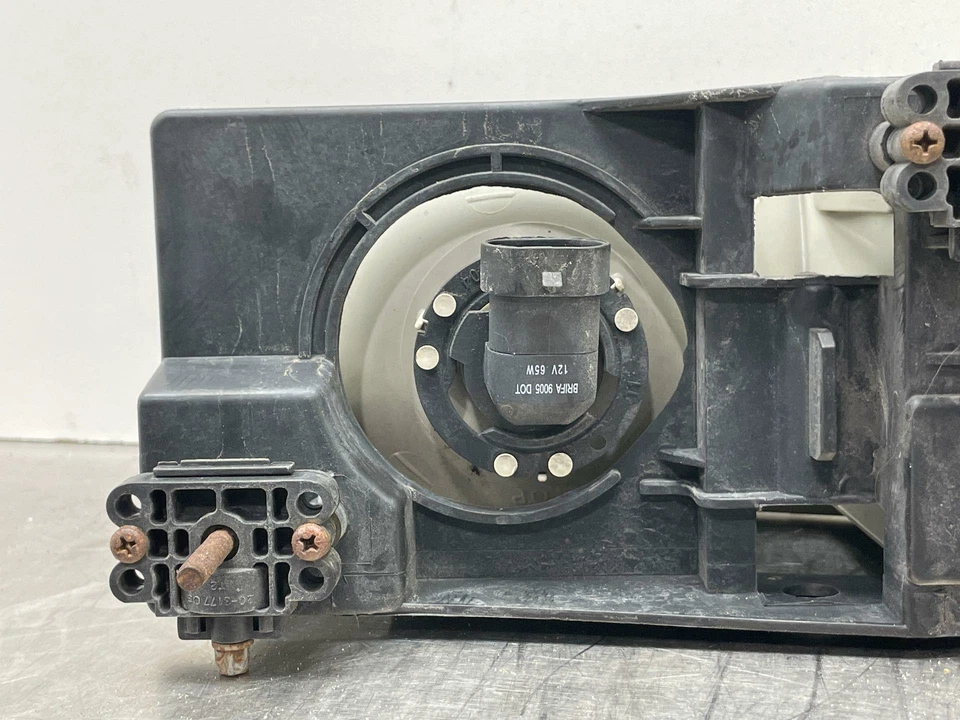 1999 SUBURBAN 1500 后市场 TYC 品牌球杆左灯 LH 92 93 94 95 96 — 第 4/4 张图片