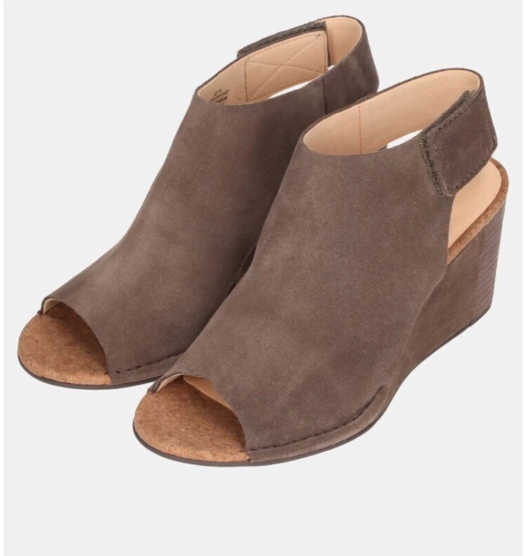 Clarks caddy belle clearance taupe