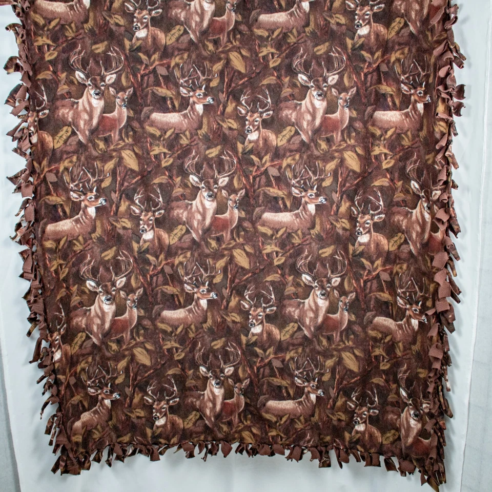 Manta hecha a mano Wildlife Buck Deer Hunter's Cabin 65"L x 50"W Foto 2 de 4