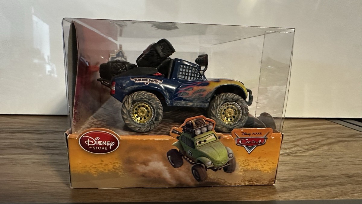 Disney Pixar Cars Radiator Springs 500 1/2 RARE Off Road Set of 2