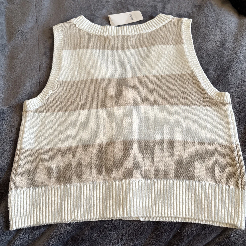 HOLLISTER - Woollen waistcoat With 3 Buttons - BRAND NEW WITH TAG - Size Medium - Image 4 of 4