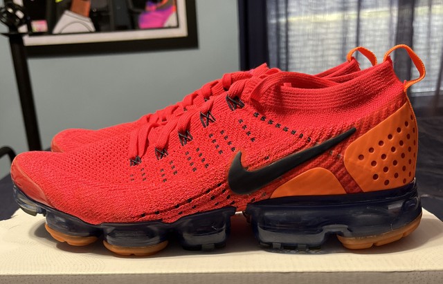 red orbit vapormax