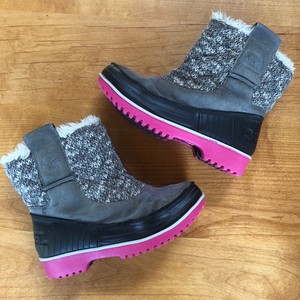 girls black waterproof boots