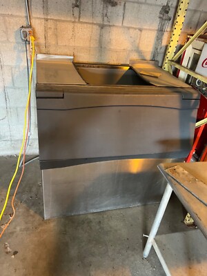 Scotsmans B948S 48'' ice bin 893 lbs