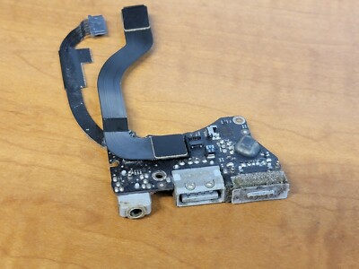 APPLE MACBOOK AIR A1465 LATE 2011 AUDIO / MAGESAFE / USB BOARD W/ CABLE 661-5793