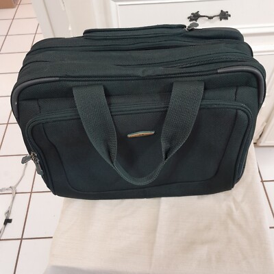 RICARDO BEVERLY HILLS CARRY ON LUGGAGE BAG WHEELS 17x14x9 Green