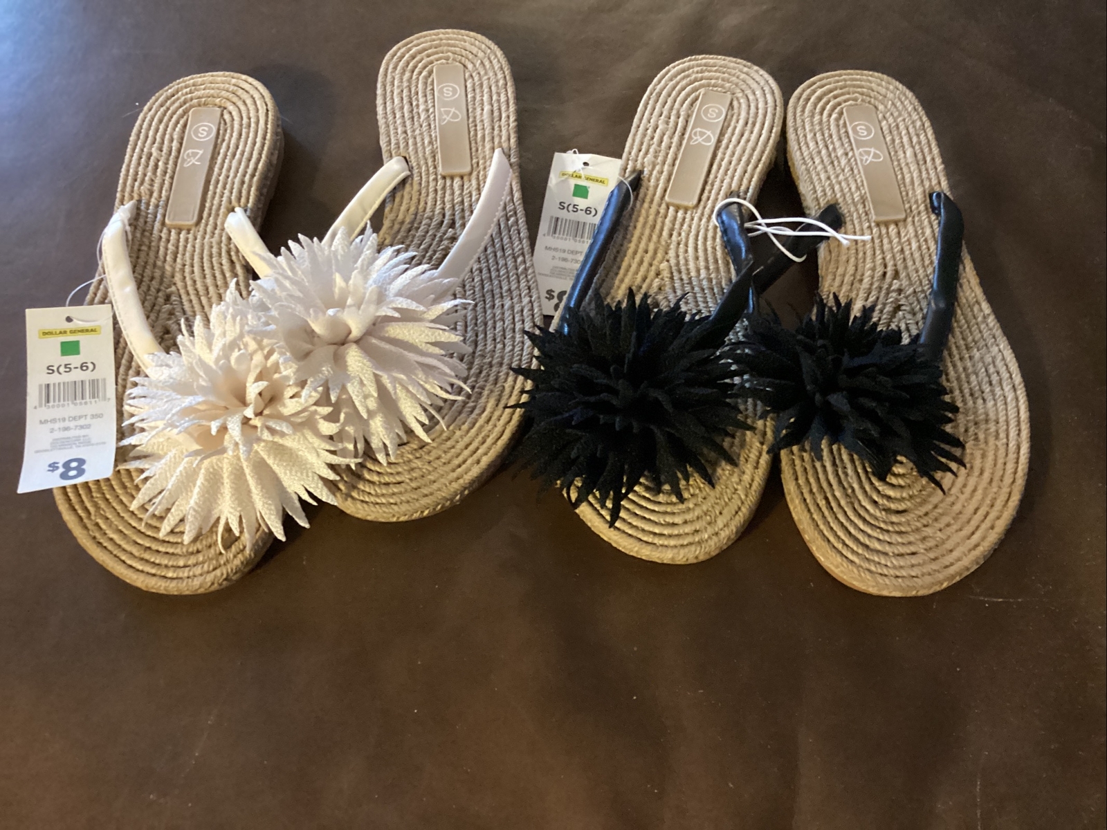 NUOVO Bobbie Brooks taglia 5 6 infradito bambina lotto 2 nero bianco pom pom