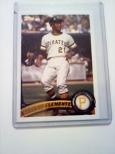 2021 Topps; Archives # 242 Roberto Clemente Foil Fractor (M/NM)