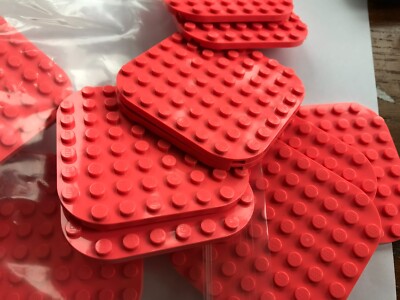 LEGO- NEW #65140-CORAL-PLATE ROUND X W/ ROUNDED CORNERS-5 PIECES
