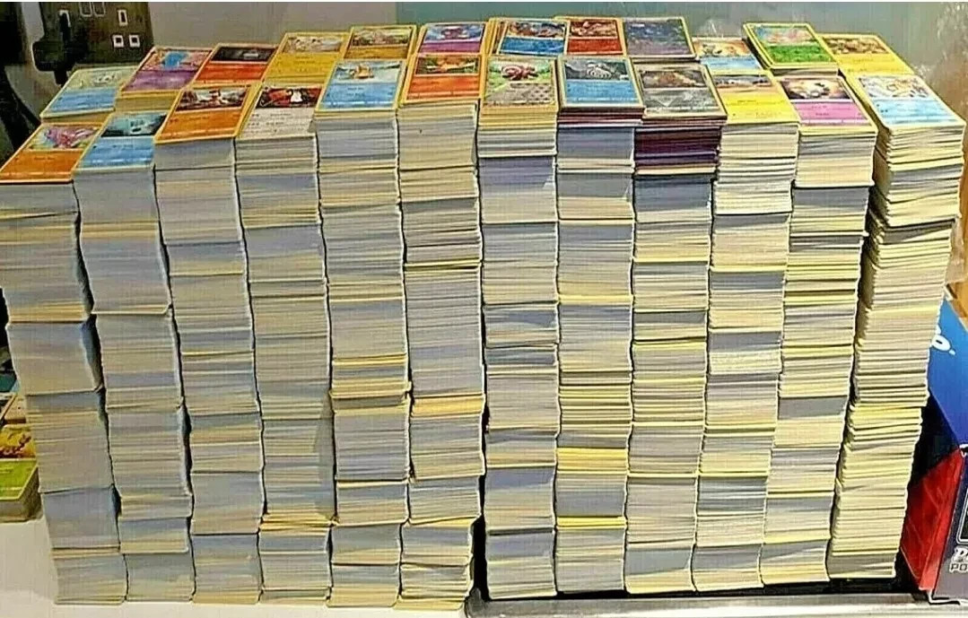 MEGA Lotto carte Pokémon 1000 Comuni E Non Comuni in italiano