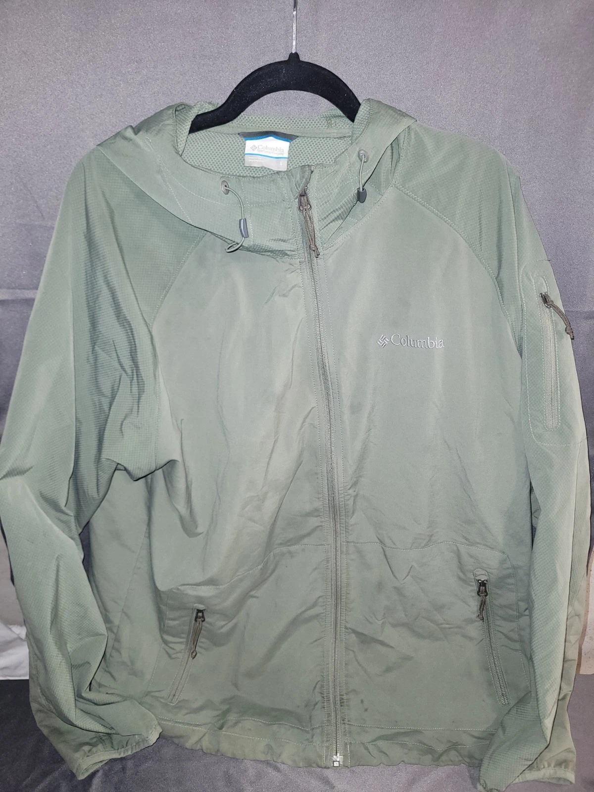 Columbia Lightweight Outdoor Jacket Sage Green Large
Opens in a new window or tab