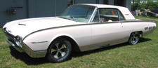 1962 Ford Thunderbird 