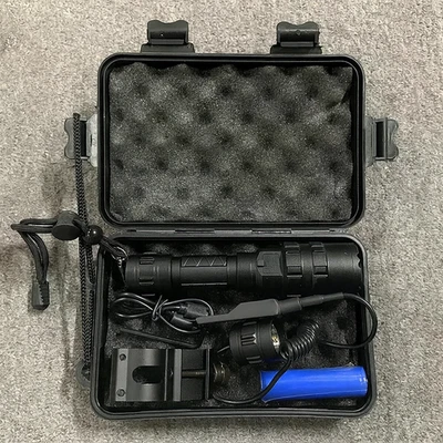 Linterna LED Recargable Tactica Militar Alta Potencia Para Armas Rifles Caceria