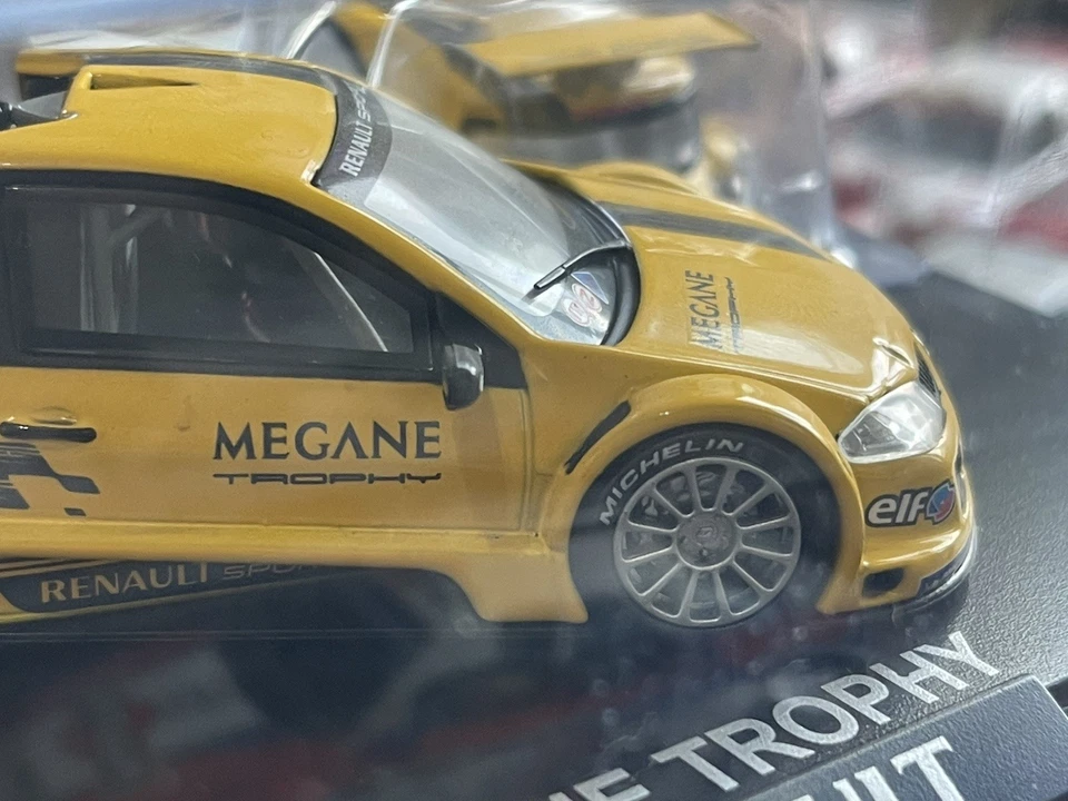 1/43 RENAULT MEGANE Trophy 2005 Norev #7711425979 Giallo -base e teca - Perfetto - Immagine 2 di 4