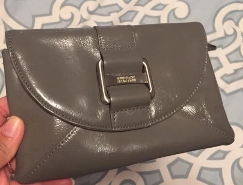 Carteras de cuero de patente Kenneth Cole para Mujeres