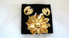 Vintage Costume Jewelry Womens goldtone clipon earrings metal floral brooch 2.5” — photo 1