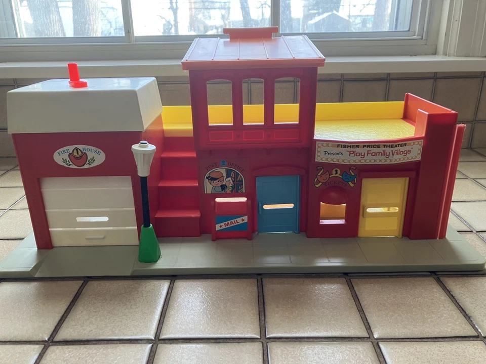 Conjunto Fisher-Price vintage da década de 1970 #997 Play Family Village, quase completo - Imagem 2 de 4