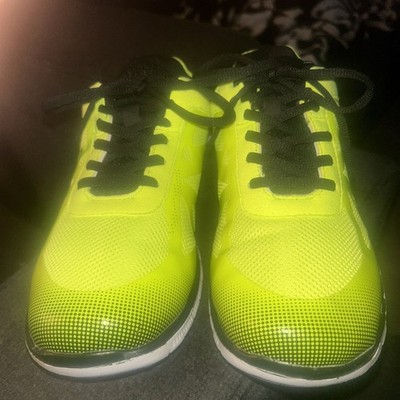 Le Coq Sportif LWE-7132452 Women Running Sneaker Size 8  Neon Green