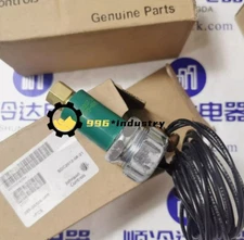 1pcs New YORK High Voltage Pressure Switch Sensor 025-34095-000
