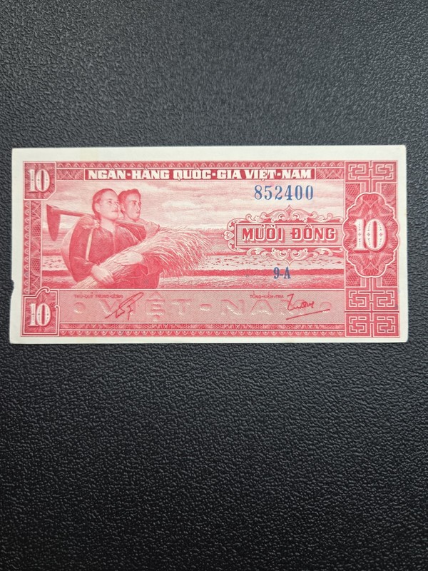 1950's South Vietnam  10 Muoi Dong Colorful Note