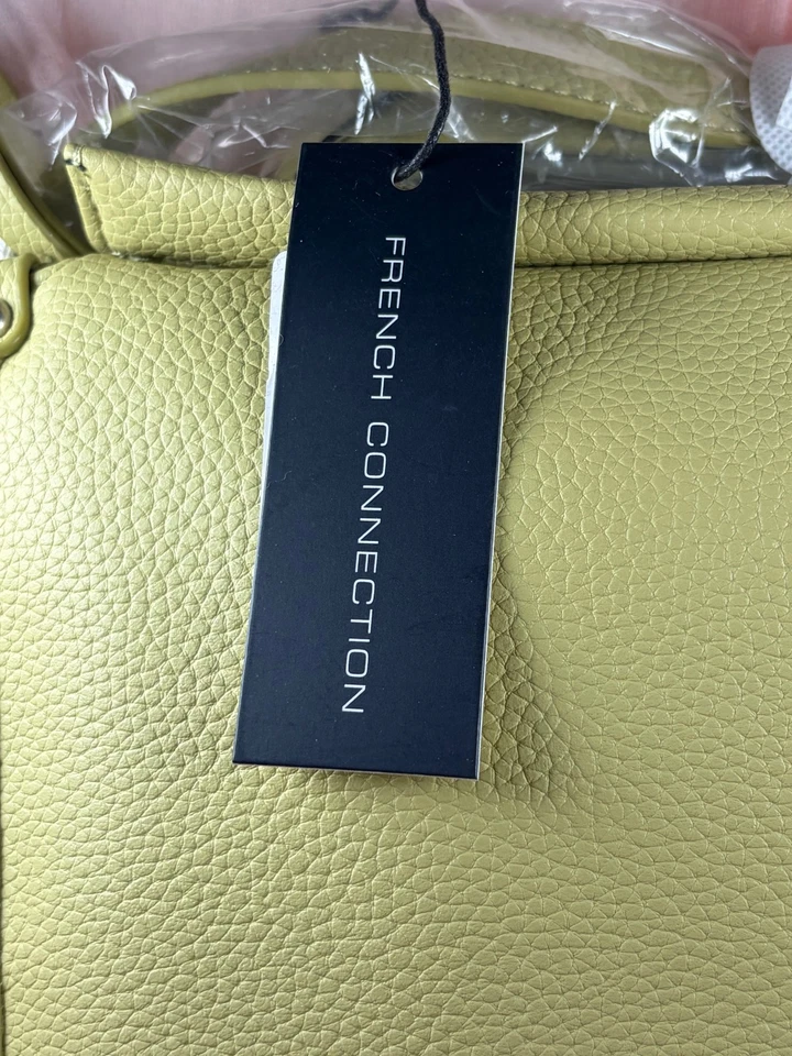 Bolso Mensajero French Connection Vivian Wasabi Nuevo con Etiquetas $118 Cartera de Cuero Vegano Foto 3 de 4