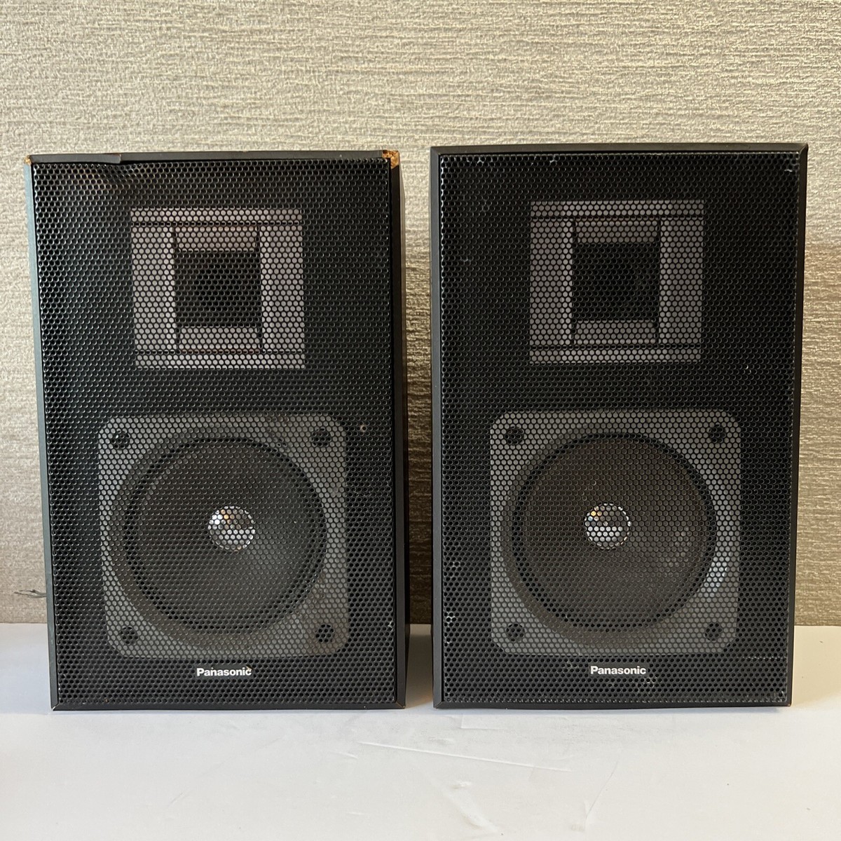 Panasonic 2 Speaker System Model SB-305K Black Wood Bookshelf