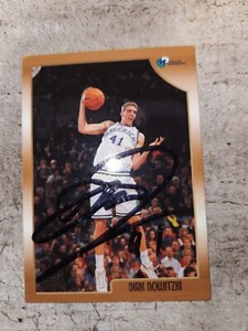 DIRK NOWITZKI SIGNED ROOKIE CARD AUTOGRAPHED MAVERICKS