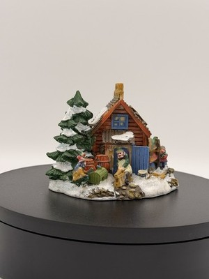 Cobblestone Corners 2004 Christmas Village Windham (Heights) Wood Works A34