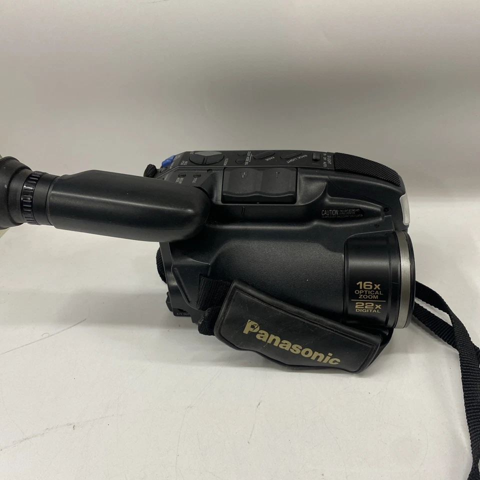 Panasonic Palmcorder PalmSight PV-L657D VHSC 16x Optical Zoom Not Working Parts - Image 3 of 4