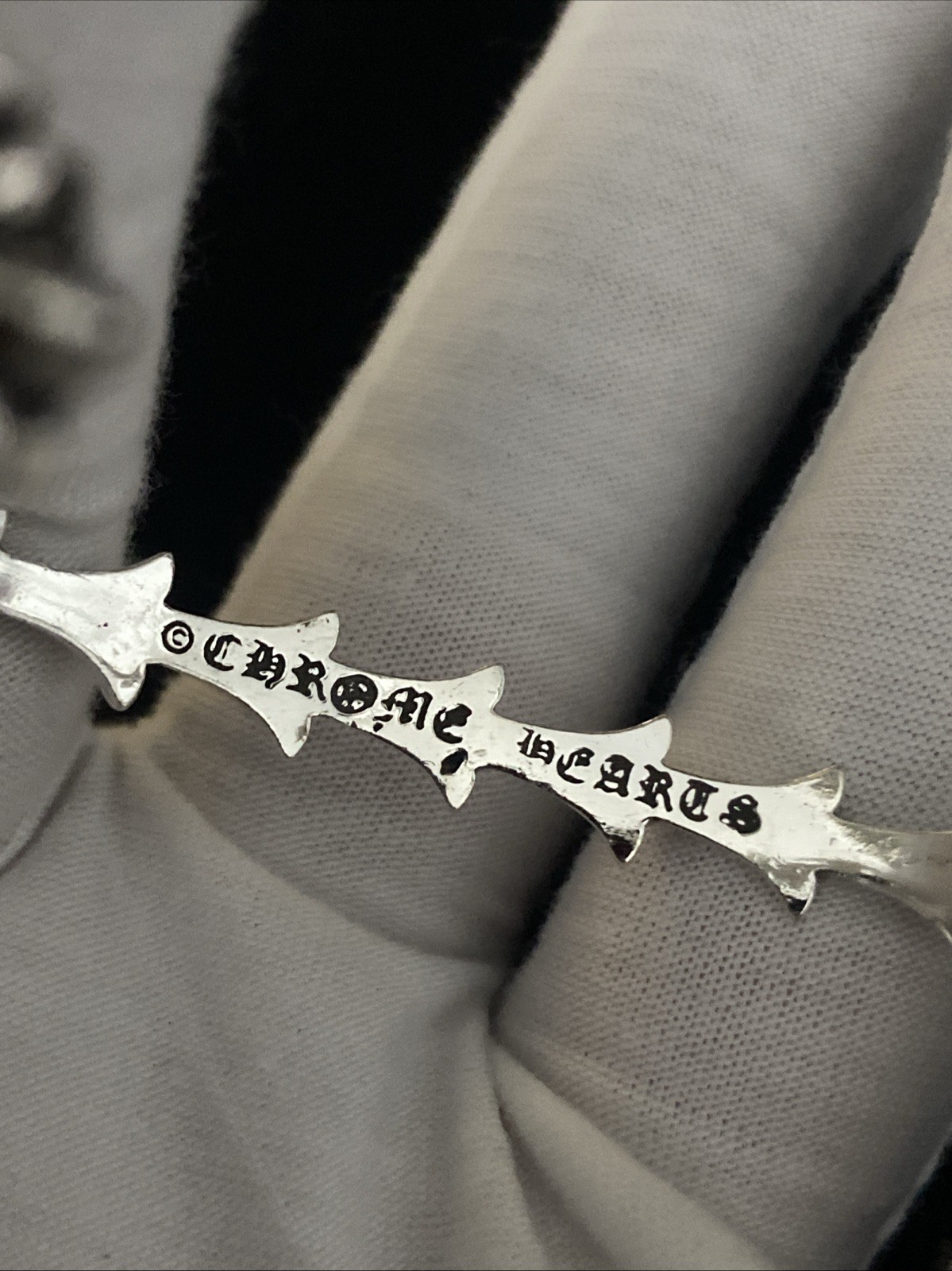 Chrome Hearts Tiny E Cross  Tail Bone Bangle Adju… - image 4