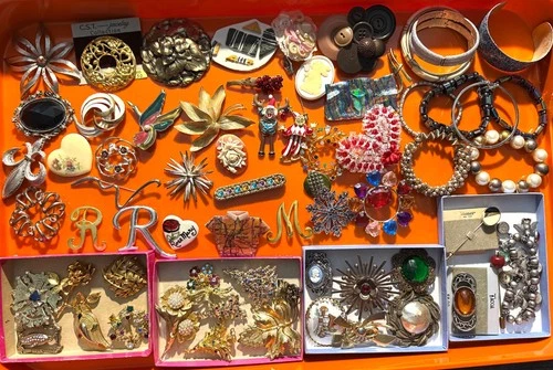 Vintage Estate Costume Jewelry Lot Pins, Brooches, Bracelets 100% Wearable