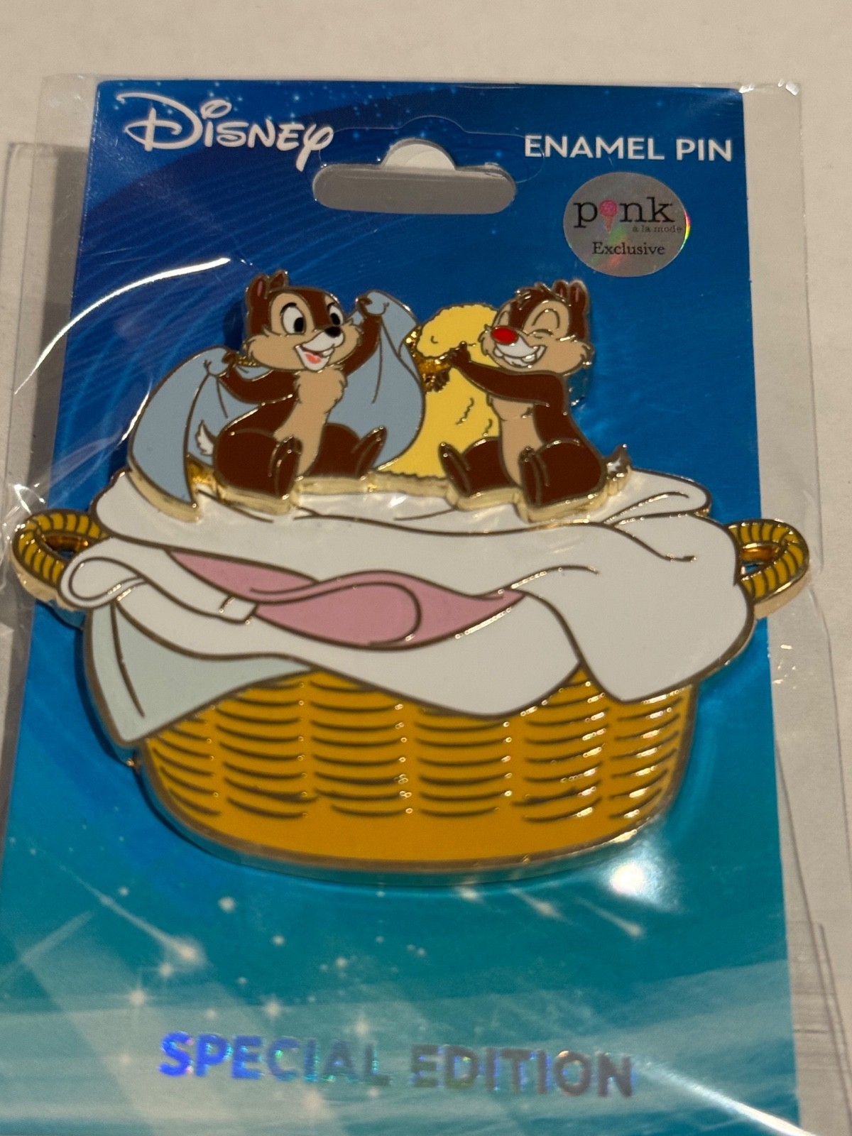 Disney Chip & Dale Laundry Basket Pin on Pin PALM NEW