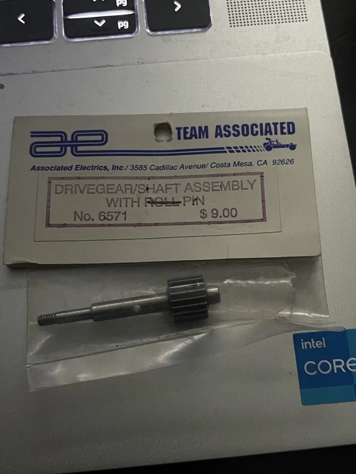 Team Associated RC10 Stealth Transmission Drive Gear and Shaft 6571 - Image 2 of 2