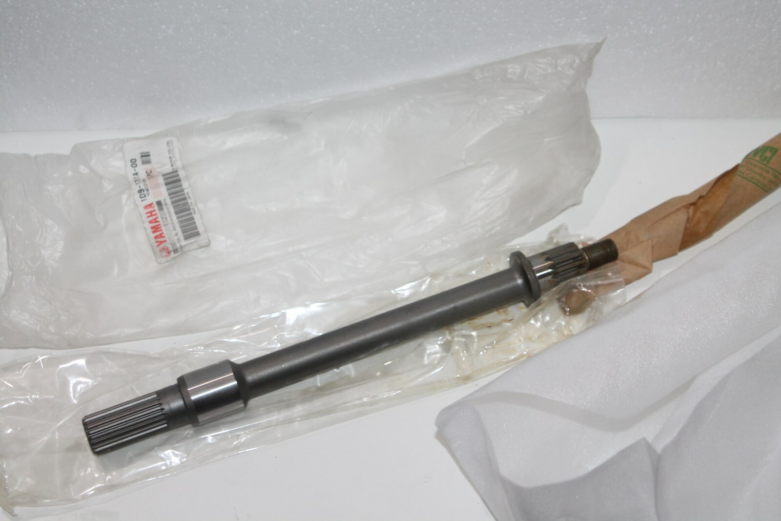 Arbre d'entrainement YAMAHA YFM350 YFM450 YXR450 d'origine référence 1D9-1761A-00