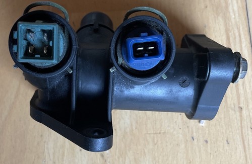 Wasserflansch Kühlwasserstutzen 058121133B Org Audi A4 B5 1,8 Kühlmittelflansch