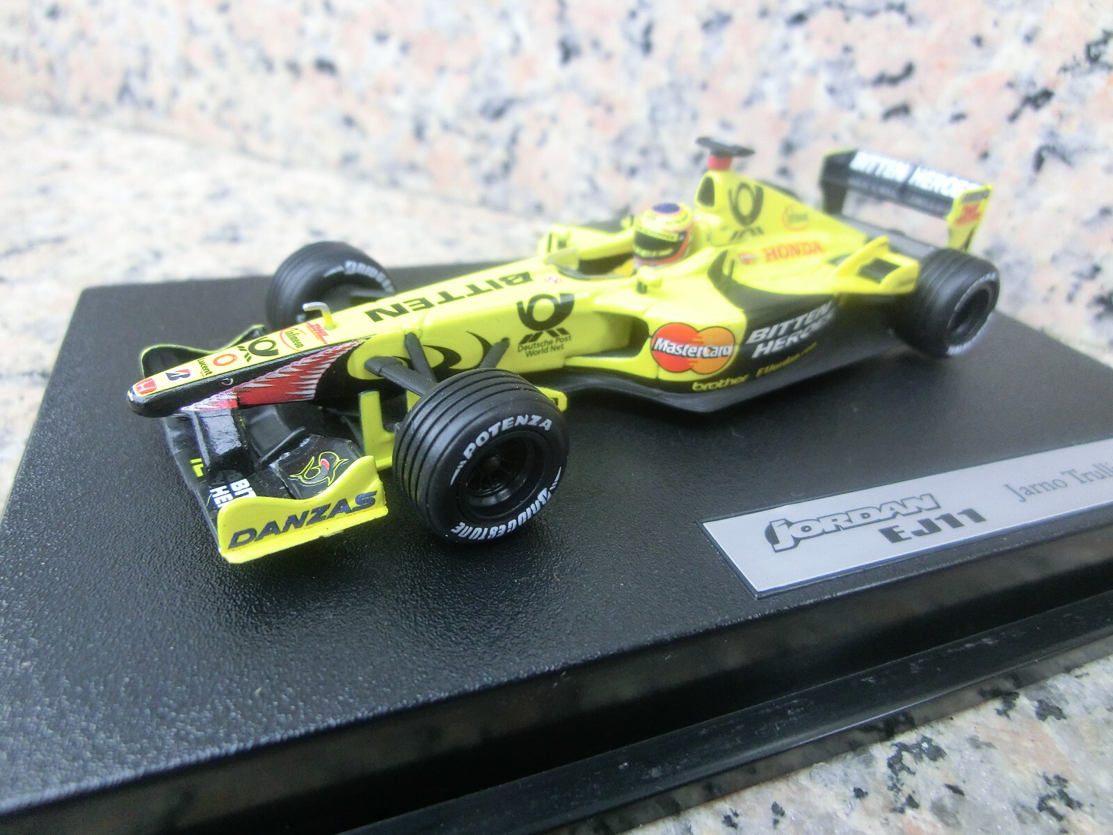 Picture 4 of 5