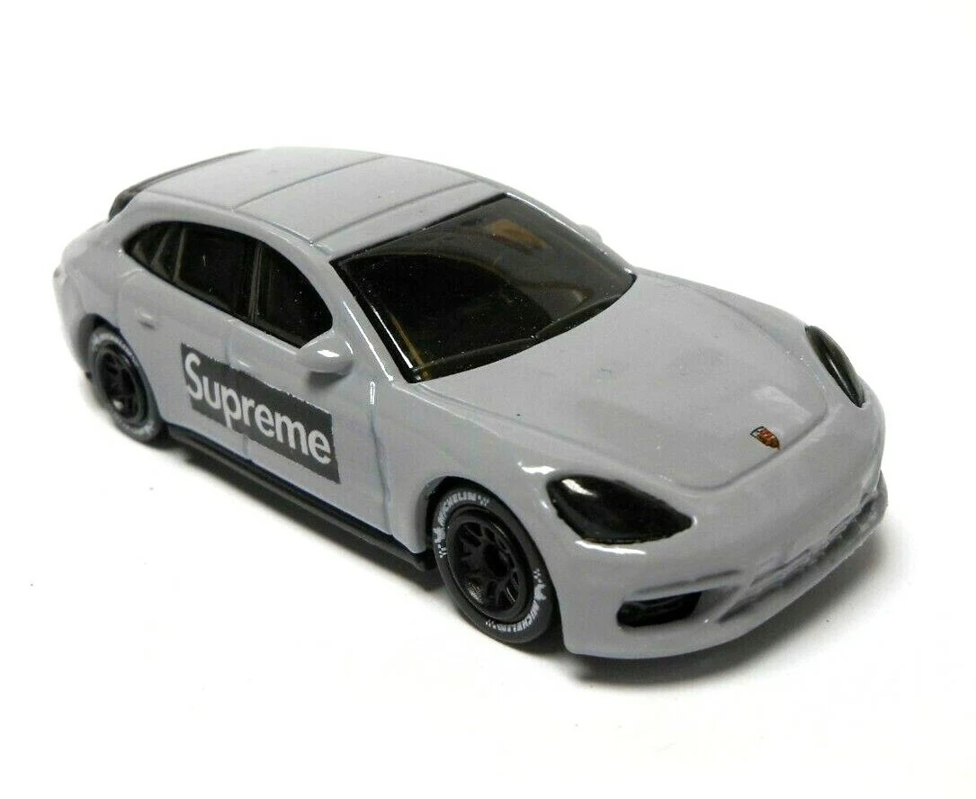 Hot wheels porsche panamera sport turismo 2025