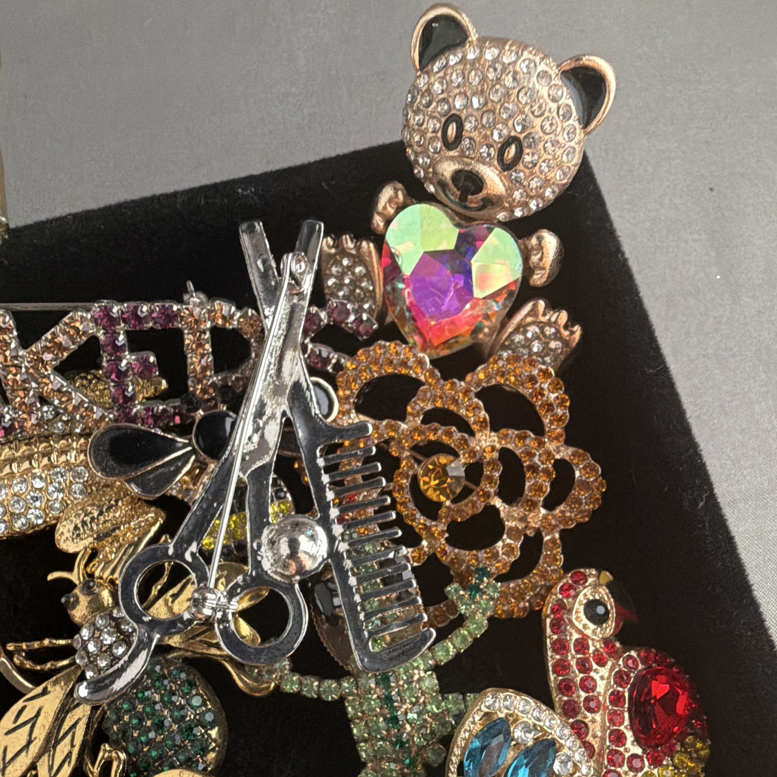 A Lot Of Modern Brooches With Lots Of Bling And Colors | eBay